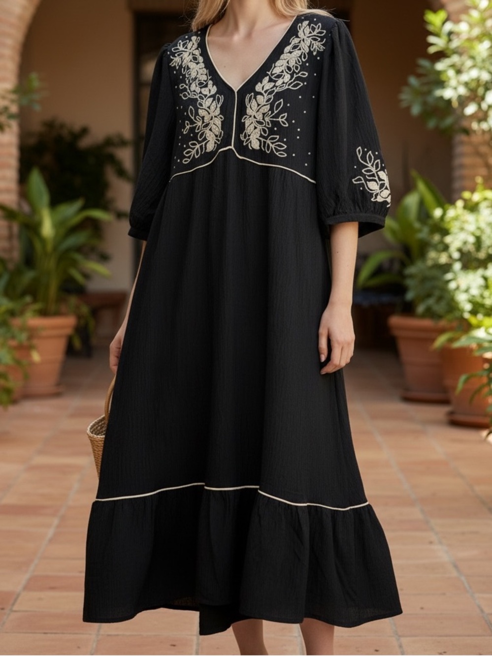 Anthropologie Figueroa & Flower Women's Embroidered Long Dress Black Size M
